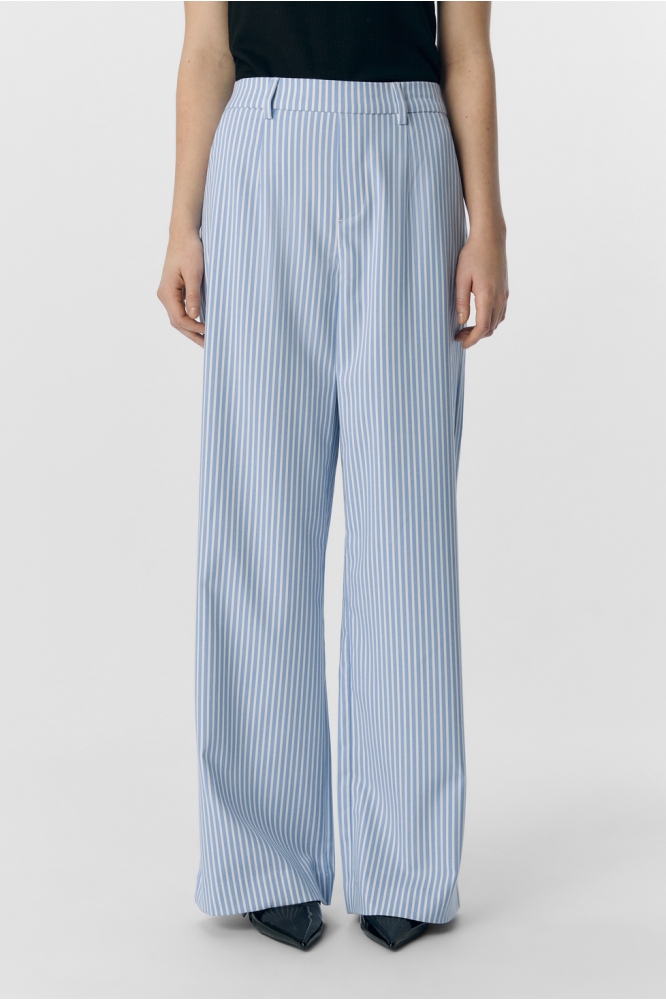 OBJLISA WIDE PANT AOP NOOS 23040544 Cloud Dancer/Cornflower Blue
